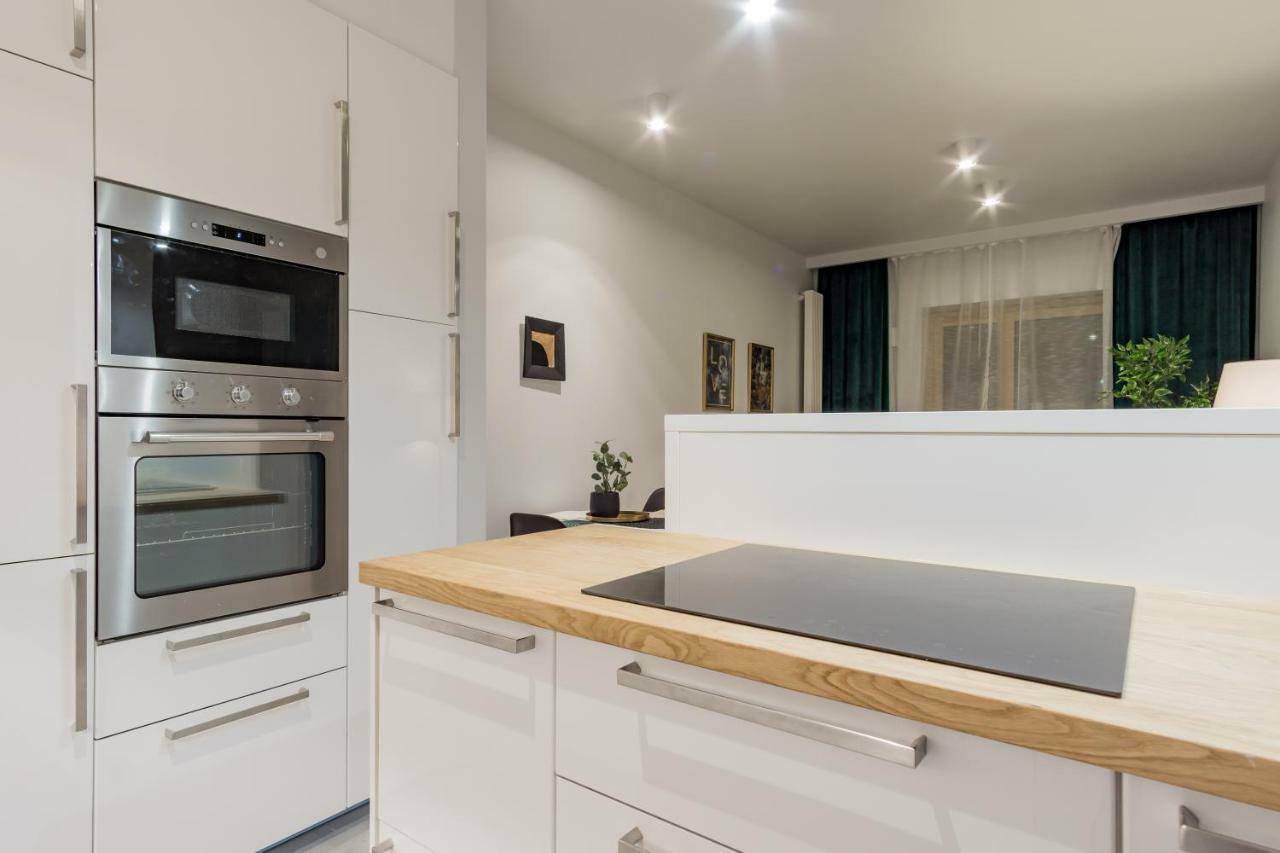 Apartament Mennica Chic *